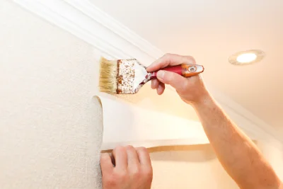 Pose de papier peint à Martinvast — revêtements muraux et toiles de verre